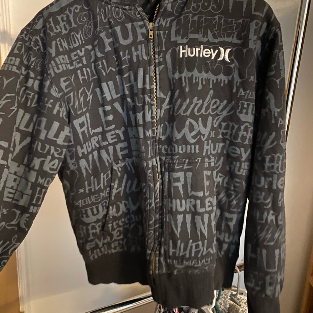Hurley sweater